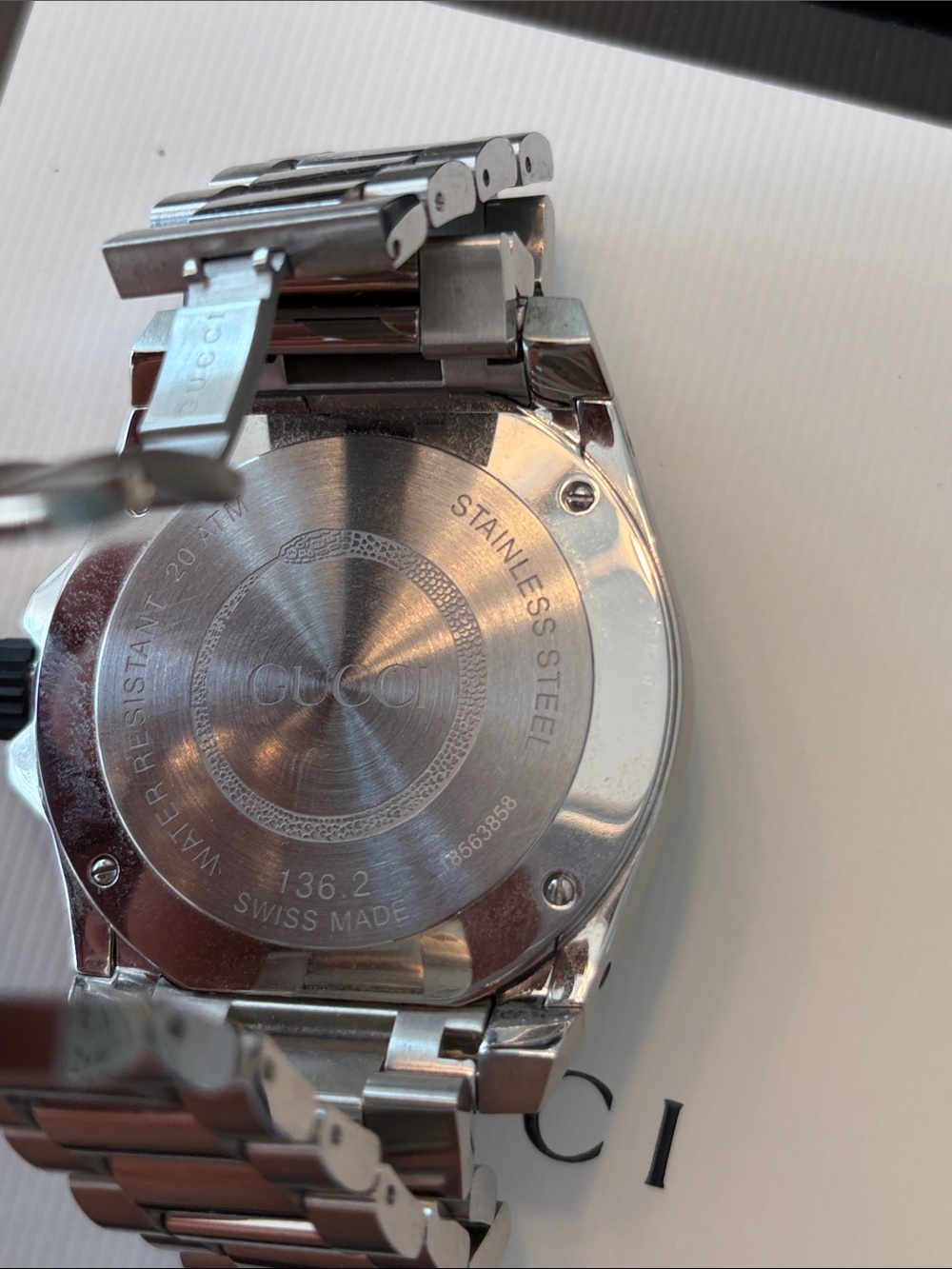 Gucci Silver and Black Dive Watch with Snake Motif - Picture 5 of 7